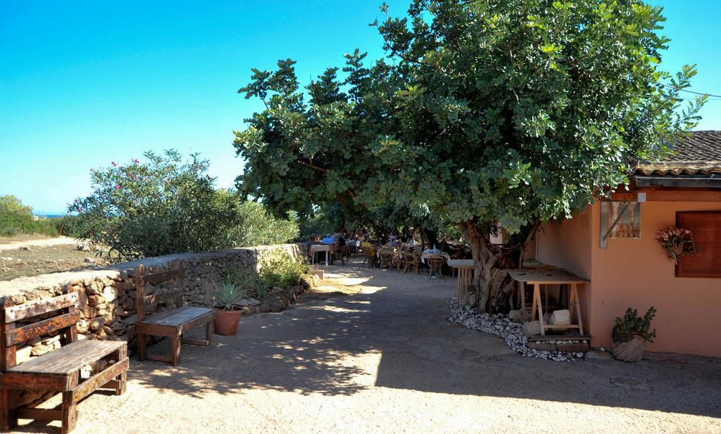 Отель Agriturismo Calamosche Ното Экстерьер фото